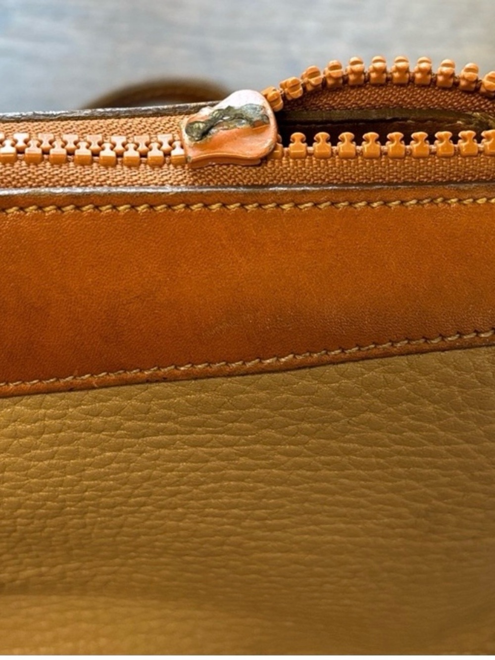 Dooney & Bourke Tan and Almond Pebbled Leather Crossbody Shoulder Bag - Picture 4 of 4